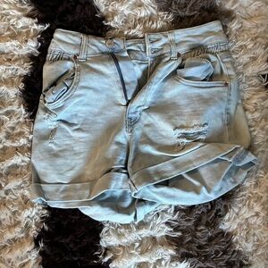 Vanilla Star Light Wash Jean Shorts